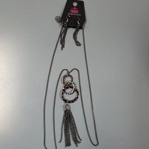 Paparazzi Necklace Earrings Set